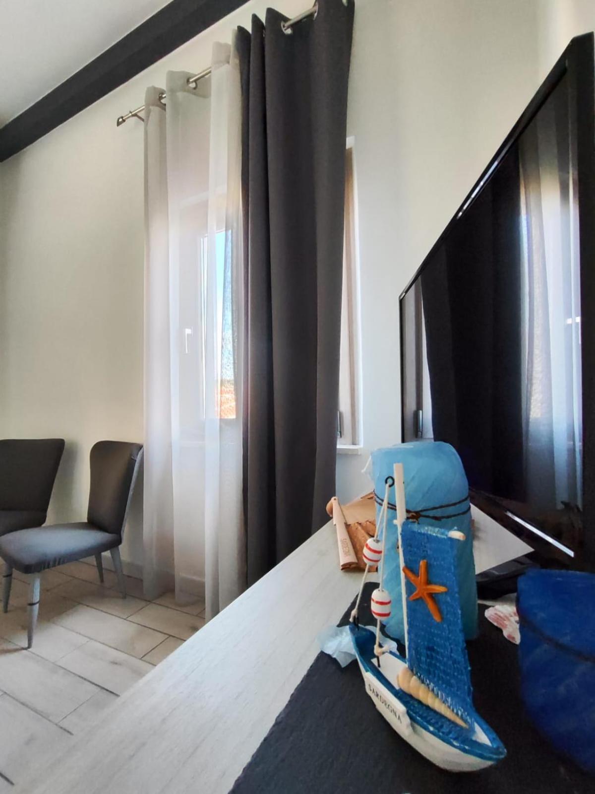 Casa Vacanze Con Giardino I Girasoli - Cin It 09006 - 9 C 2000 R4042- ซอร์โซ ภายนอก รูปภาพ