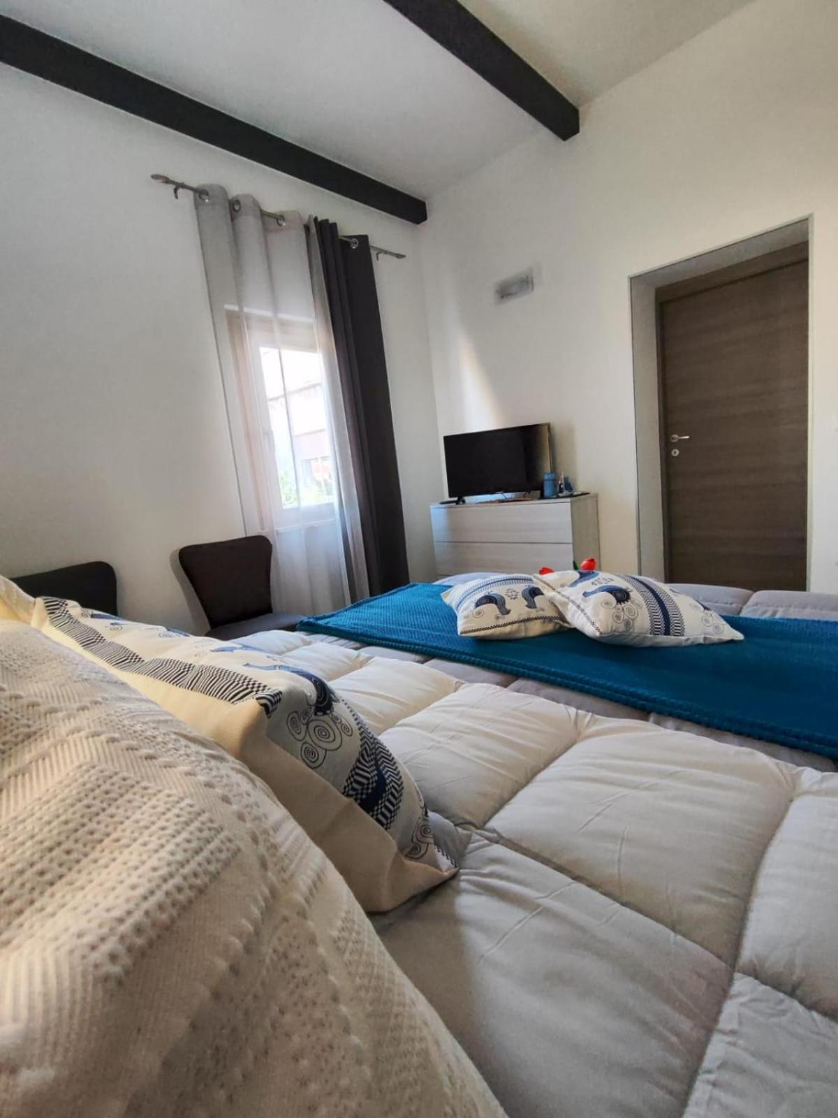 Casa Vacanze Con Giardino I Girasoli - Cin It 09006 - 9 C 2000 R4042- ซอร์โซ ภายนอก รูปภาพ