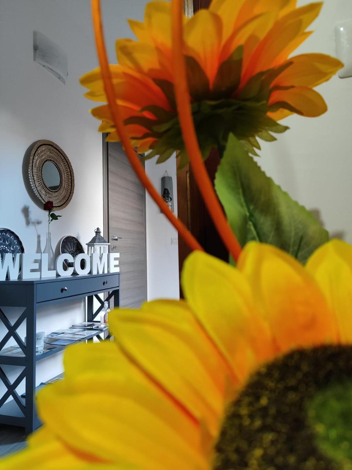 Casa Vacanze Con Giardino I Girasoli - Cin It 09006 - 9 C 2000 R4042- ซอร์โซ ภายนอก รูปภาพ